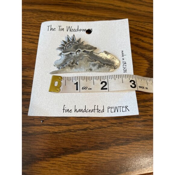 Vintage 1980’s The Tin Woodsman pewter brooch - Picture 3 of 4